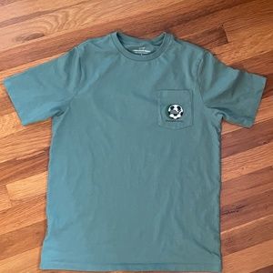 Vineyard Vines Kids Size L  Soccer themed Tshirt